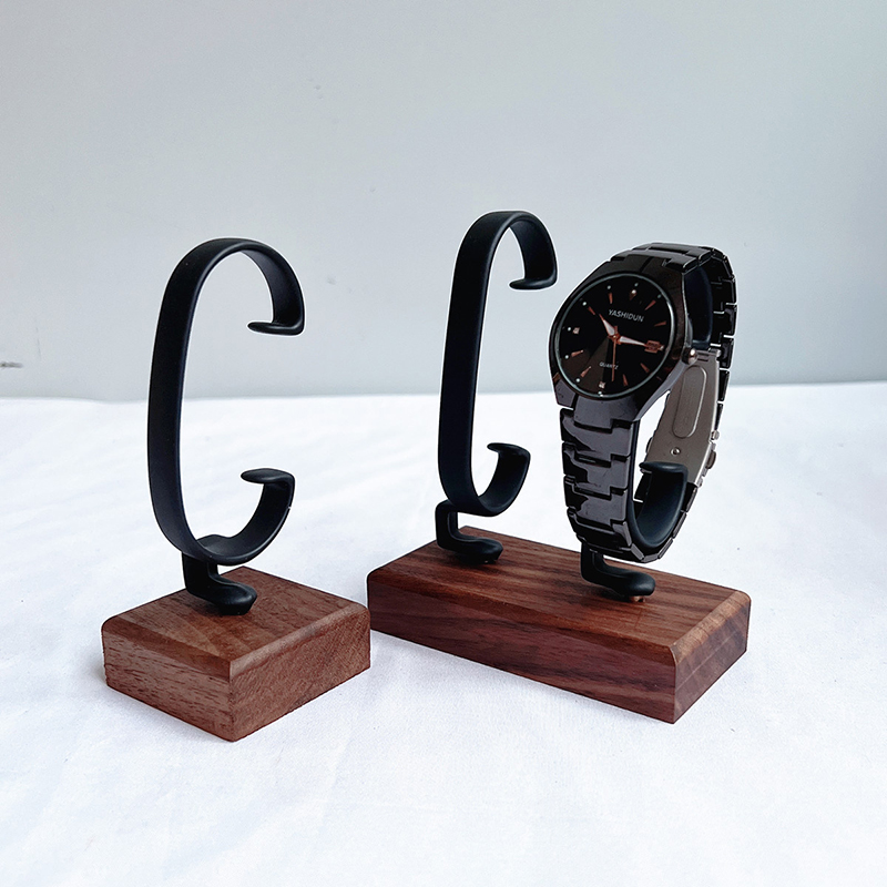 Drewniany stojak na biżuterię  – Jewelry And Watches Inc recenzja i cena